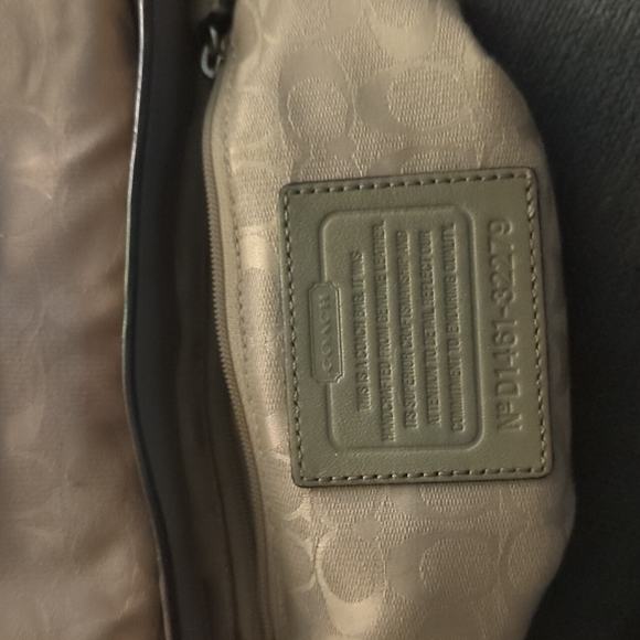 Coach - Picture 6 of 7